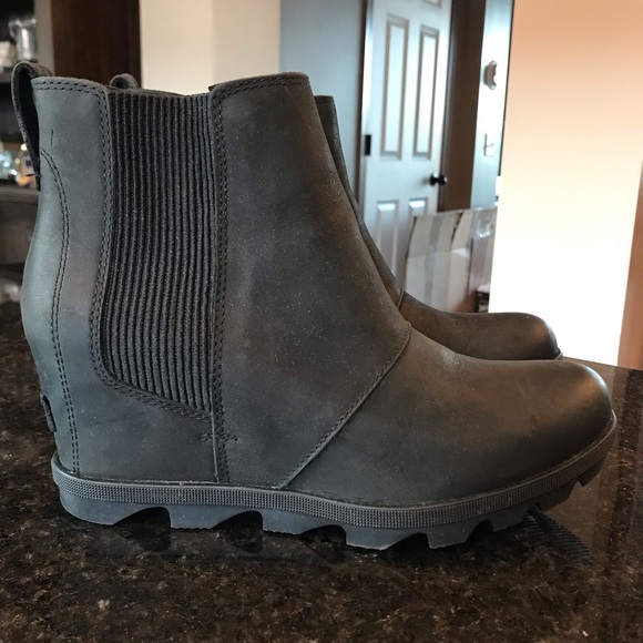 New Sorel Joan of Arctic Wedge II Chelsea Boot, Black Wedges, Sorels, Booties - Picture 9 of 16